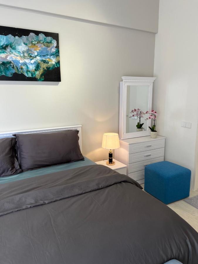 By The Sea Beachfront Designer Suites Penang - Managed By Art Of Tree Batu Feringgi Exterior foto