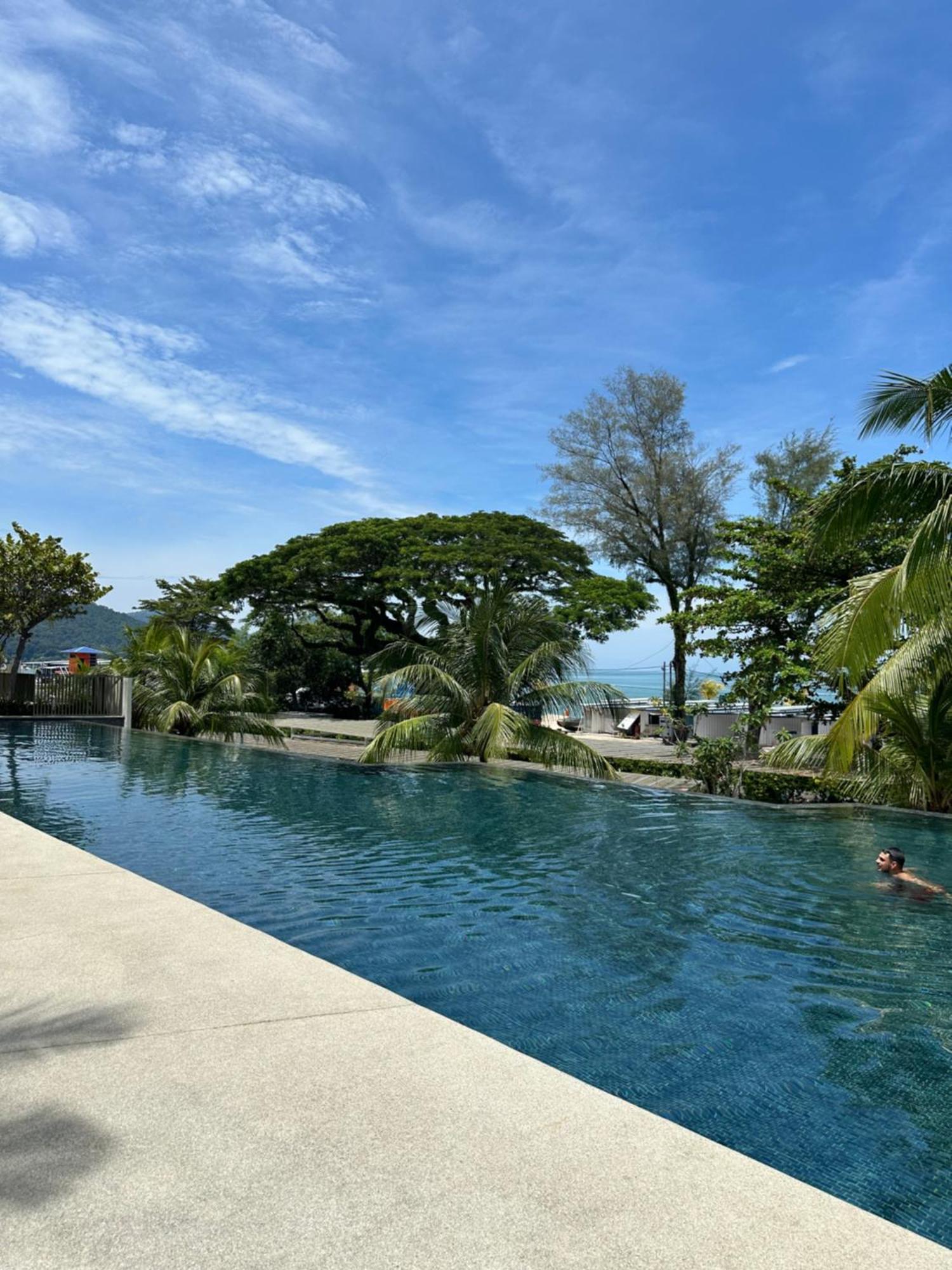 By The Sea Beachfront Designer Suites Penang - Managed By Art Of Tree Batu Feringgi Exterior foto